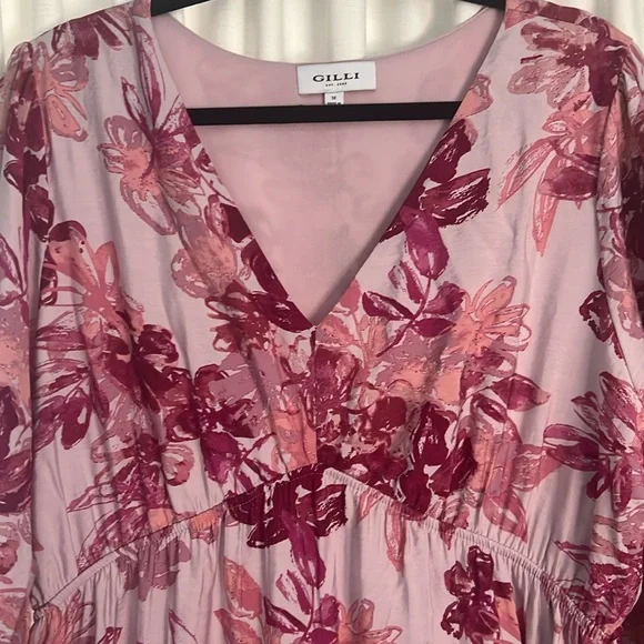 Gilli plus size floral Vneck dress - Picture 3 of 8